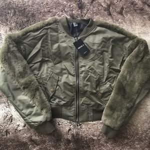 Forever 21 Green Faux Fur Bomber Jacket NEW
